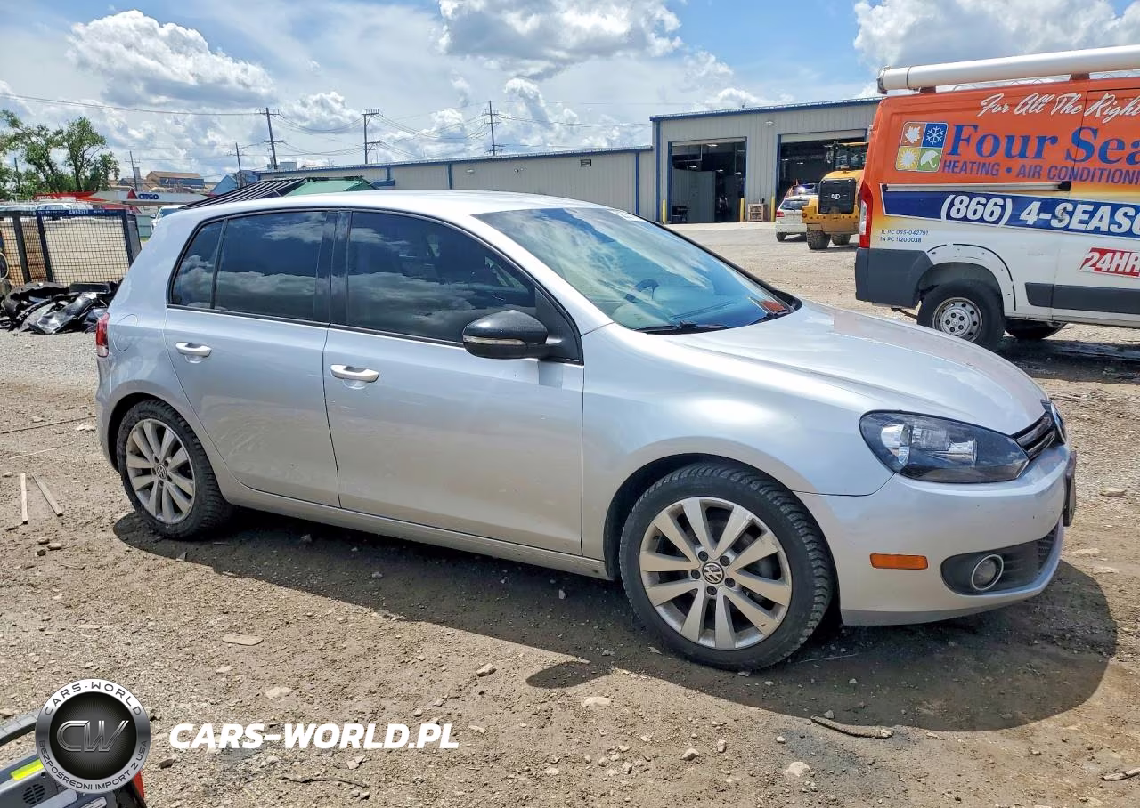 2014 Volkswagen Golf VIN:WVWDM7AJ4EW007401 - 4