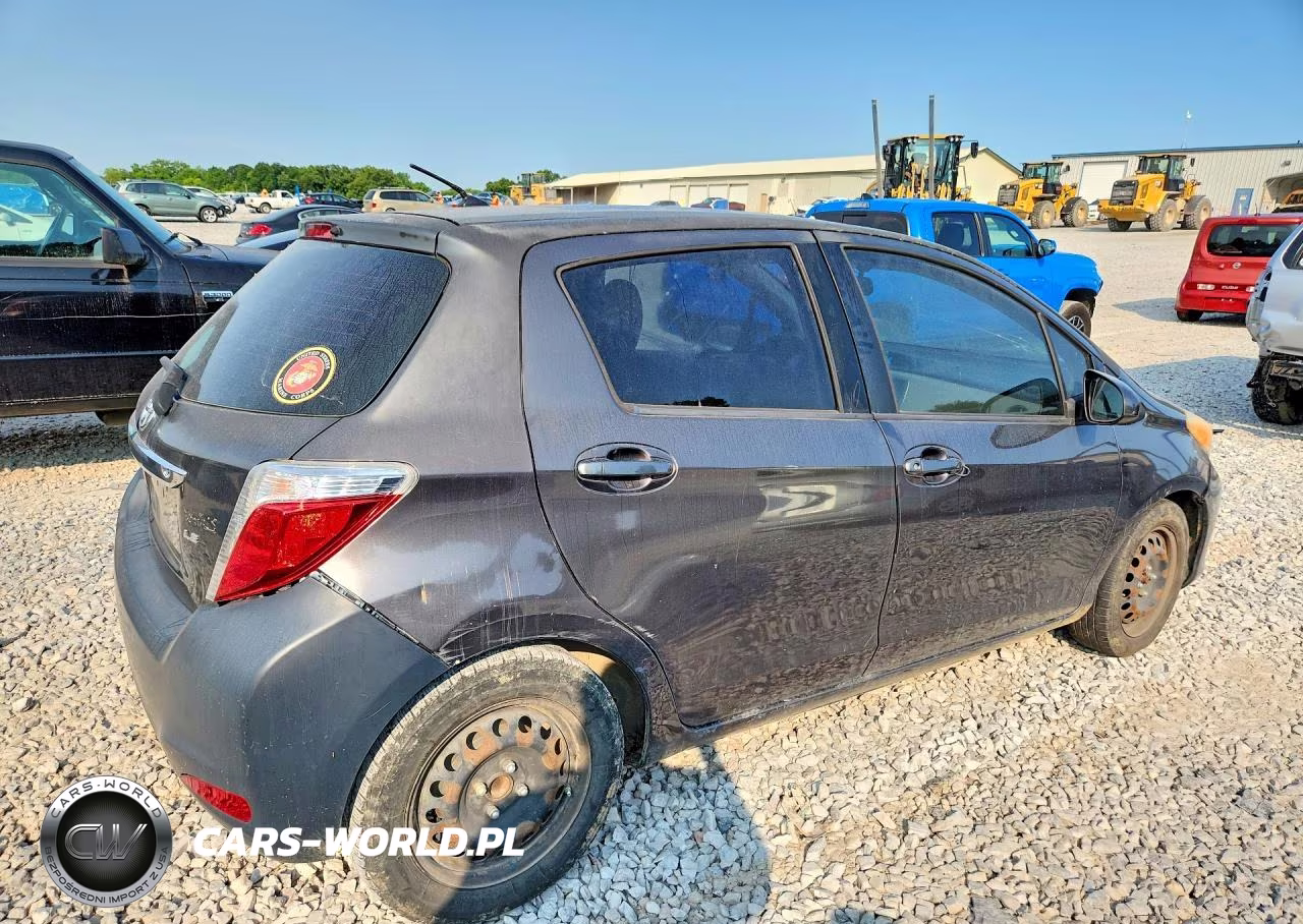 2012 Toyota Yaris 5-Door Le VIN:JTDKTUD30CD524211 - 3