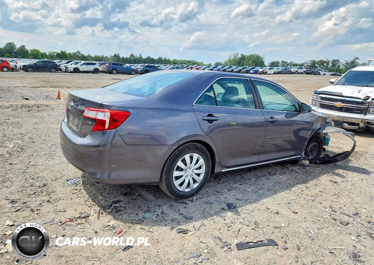 2014 Toyota Camry Le VIN:4T4BF1FK2ER406238 - 3