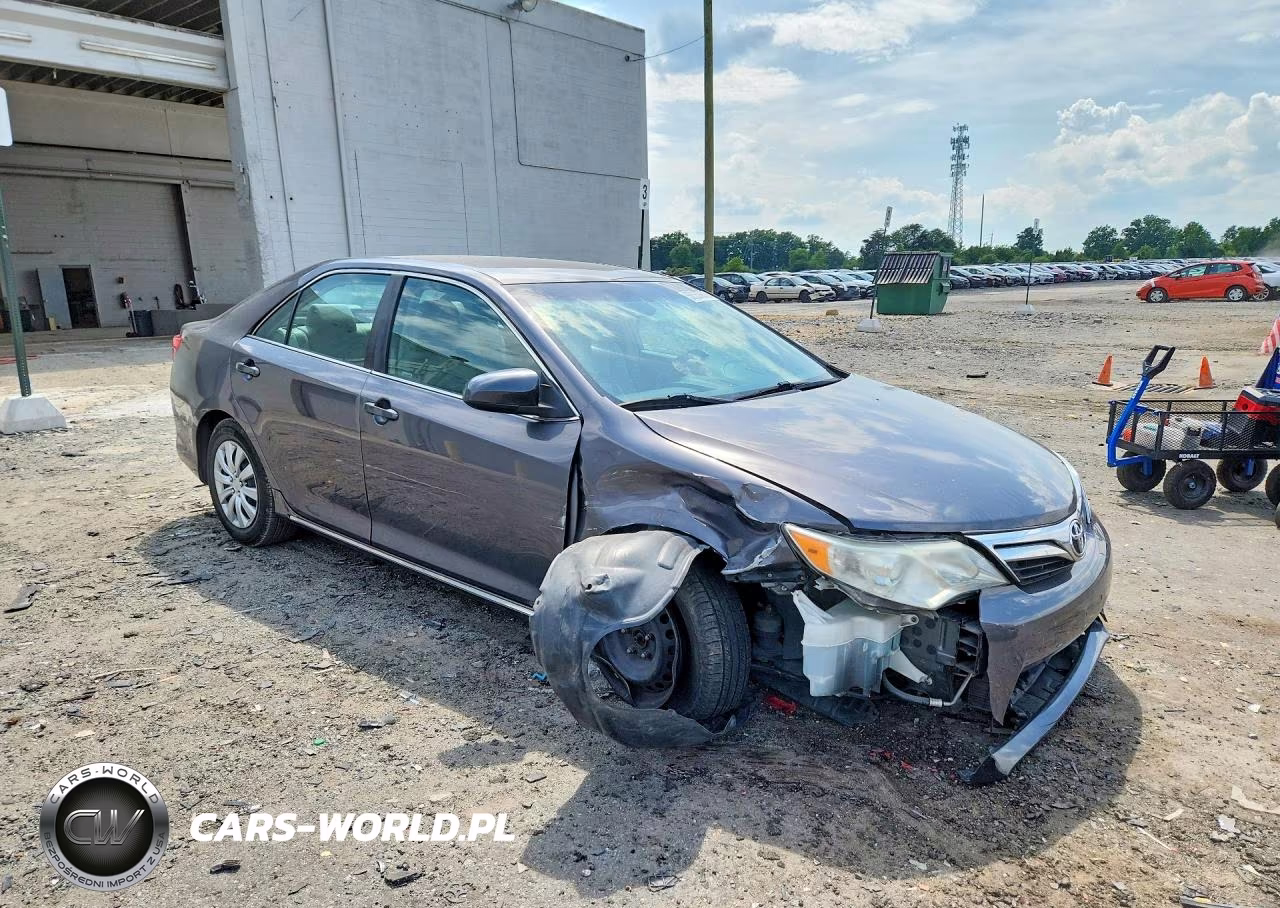 2014 Toyota Camry Le VIN:4T4BF1FK2ER406238 - 4