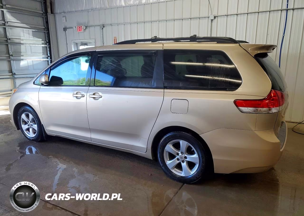 2011 Toyota Sienna Le VIN:5TDKK3DC7BS008699 - 2
