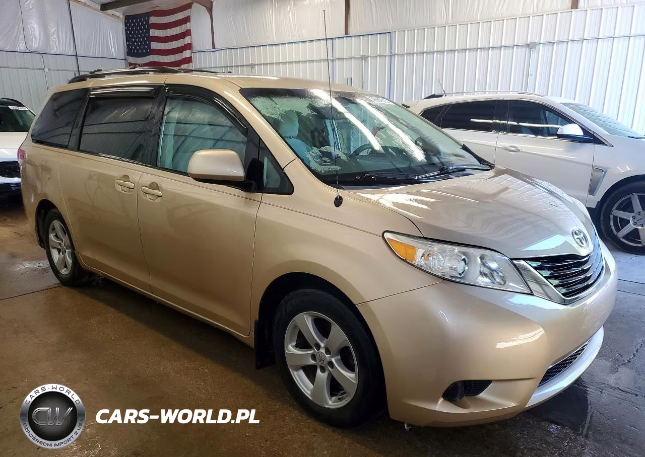 2011 Toyota Sienna Le VIN:5TDKK3DC7BS008699 - 4