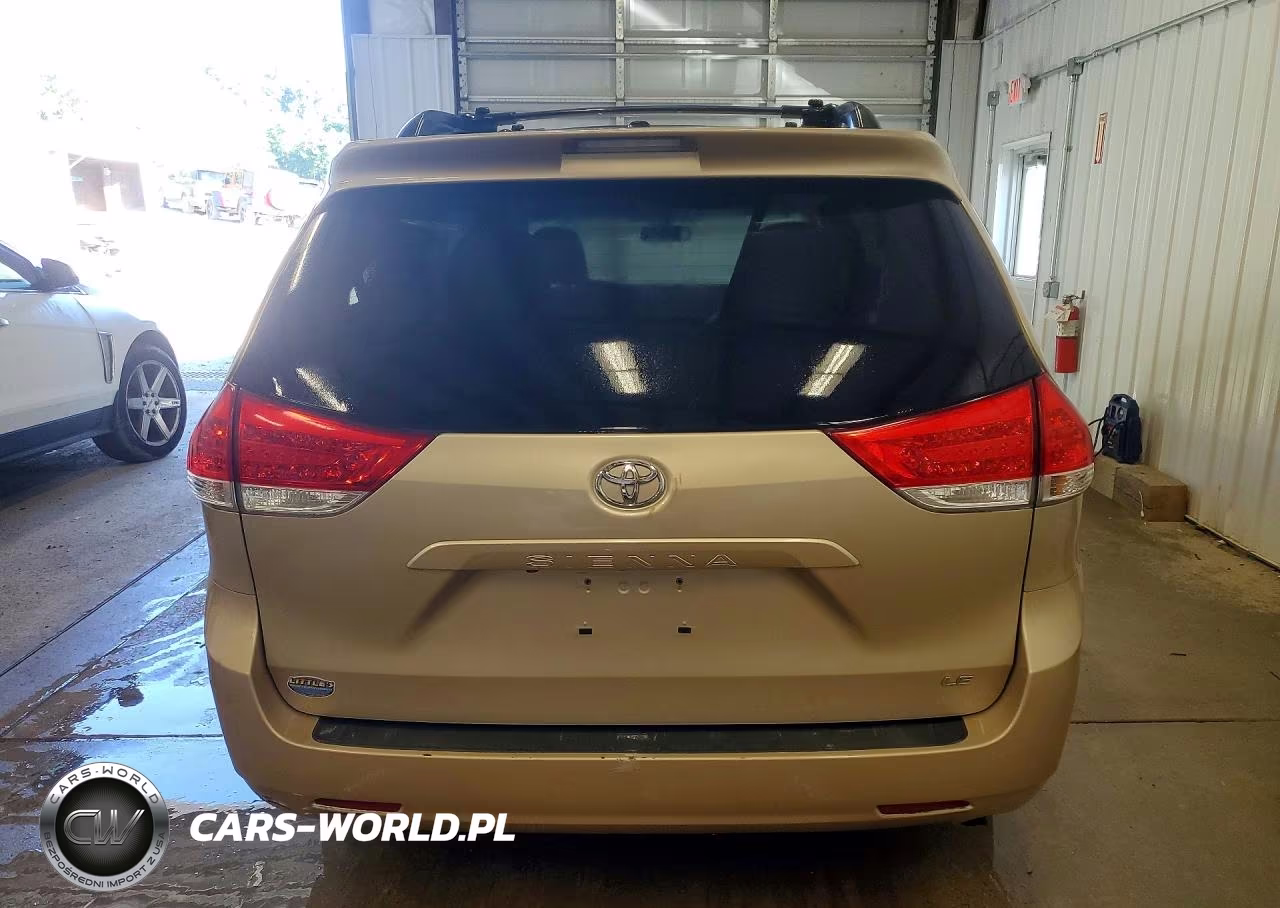 2011 Toyota Sienna Le VIN:5TDKK3DC7BS008699 - 6