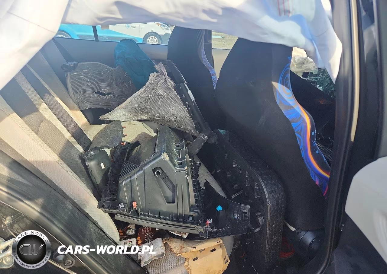 2022 Toyota Corolla Le VIN:5YFVPMAE3NP301877 - 10