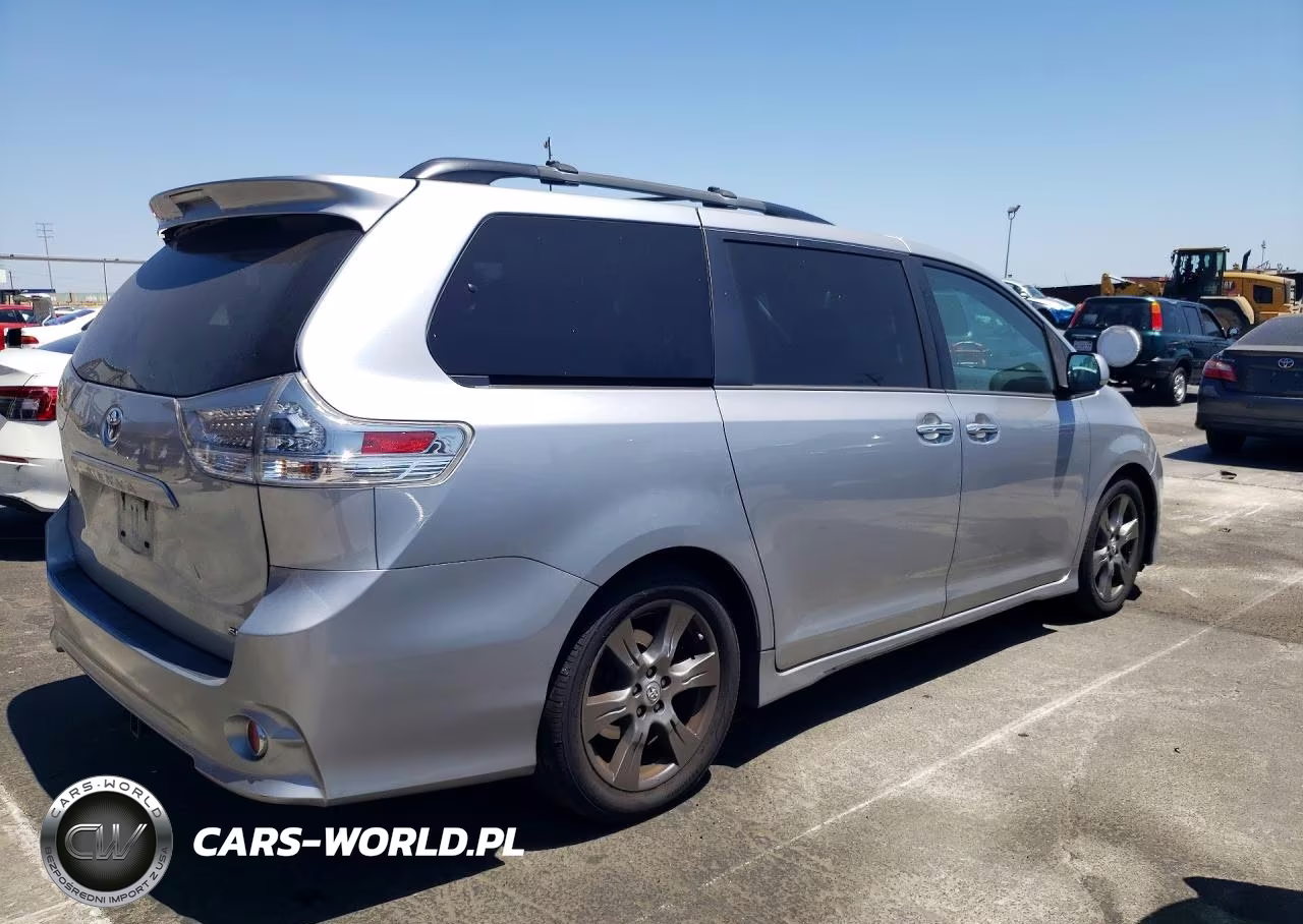 2017 Toyota Sienna Se VIN:5TDXZ3DC5HS840598 - 3