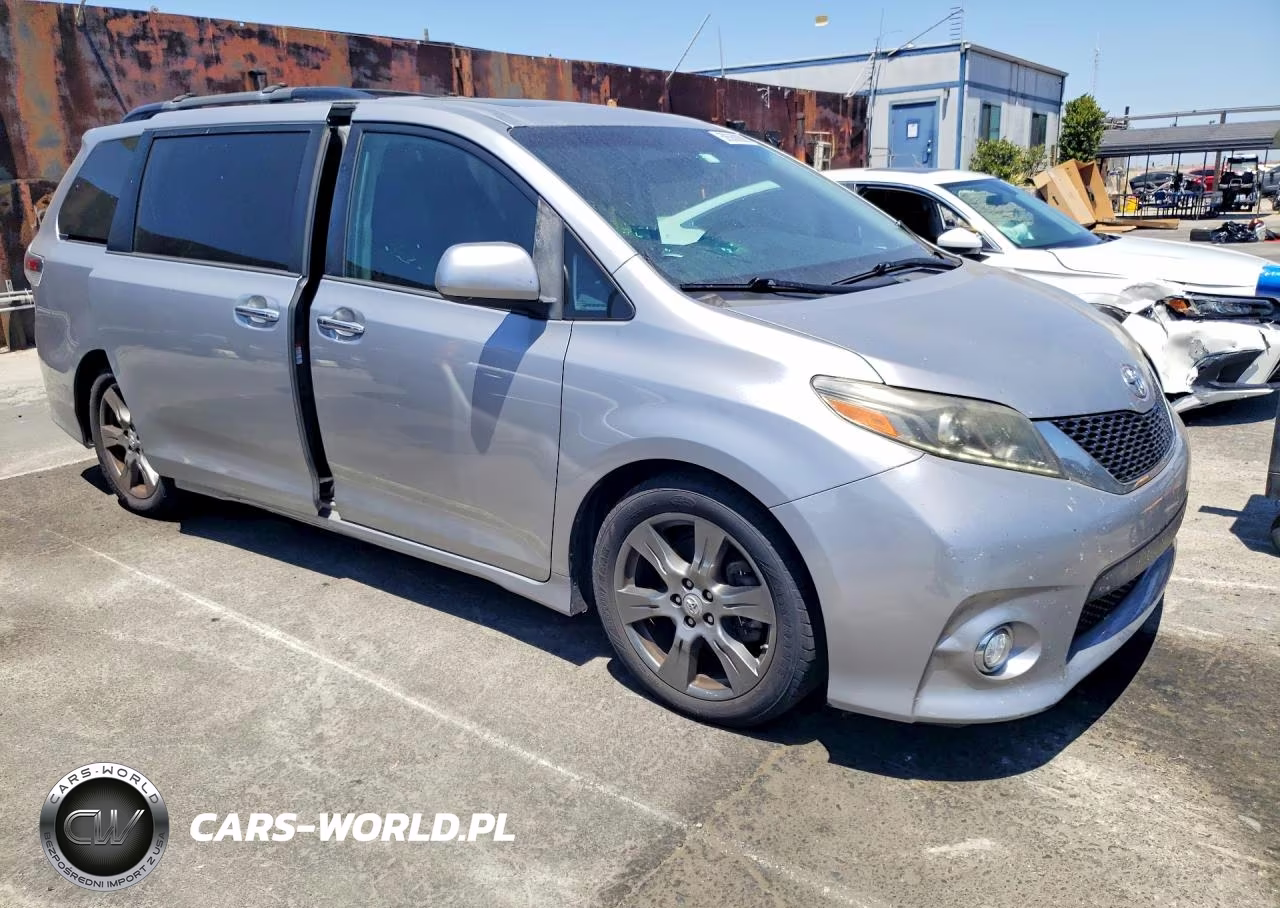 2017 Toyota Sienna Se VIN:5TDXZ3DC5HS840598 - 4
