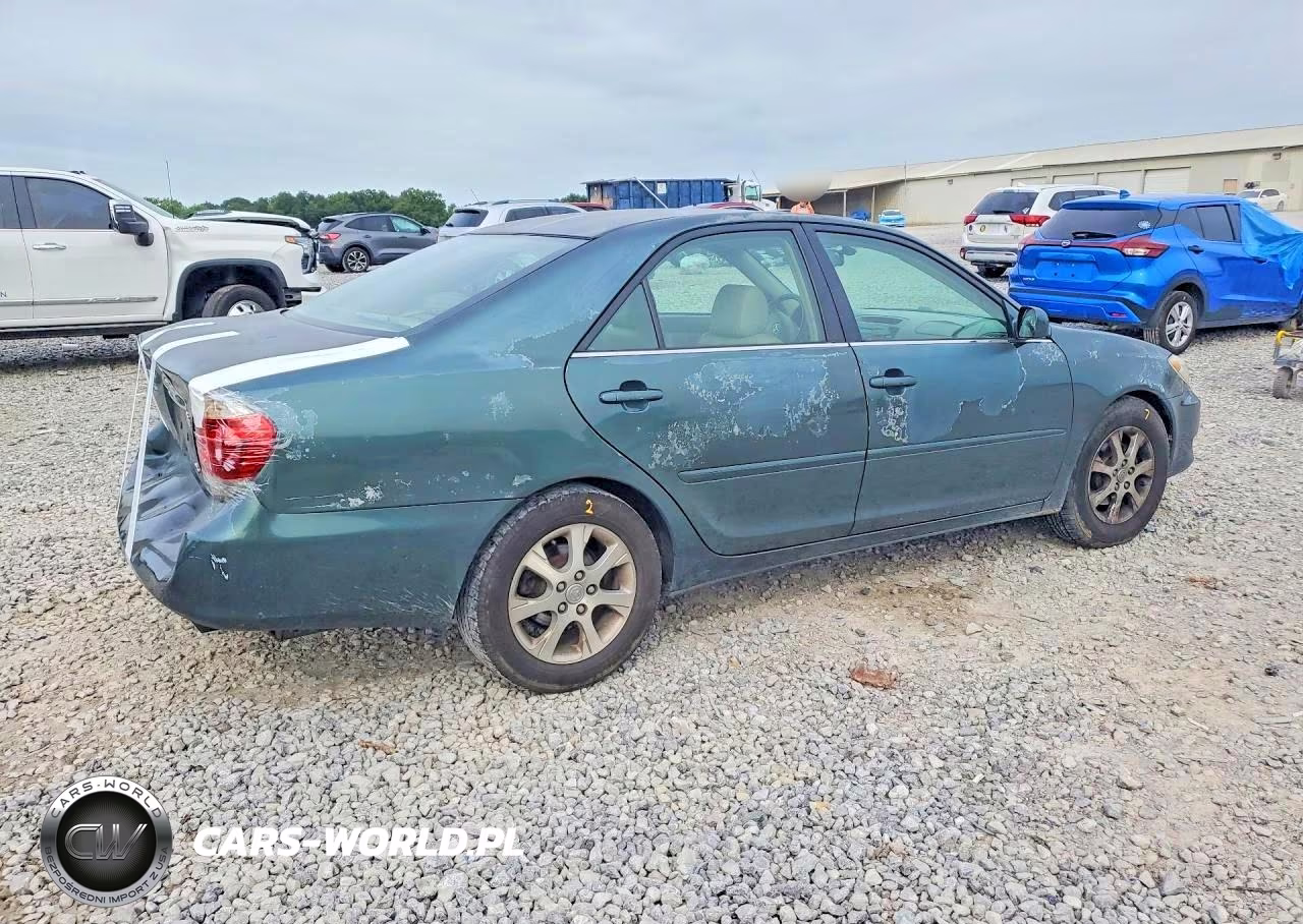 2005 Toyota Camry VIN:4T1BF30K75U084761 - 3