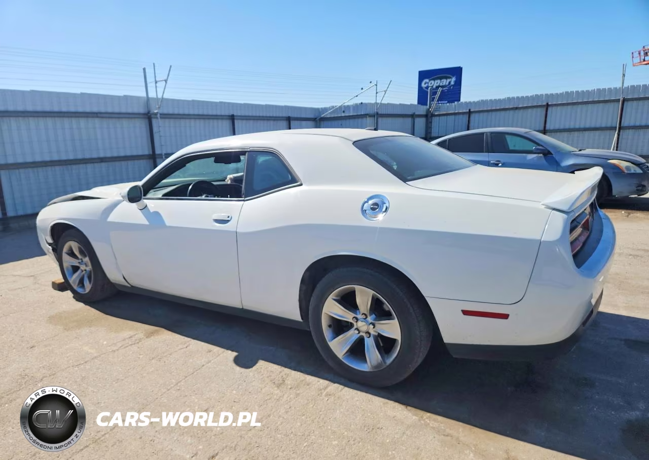2018 Dodge Challenger Sxt VIN:2C3CDZAG2JH294911 - 2