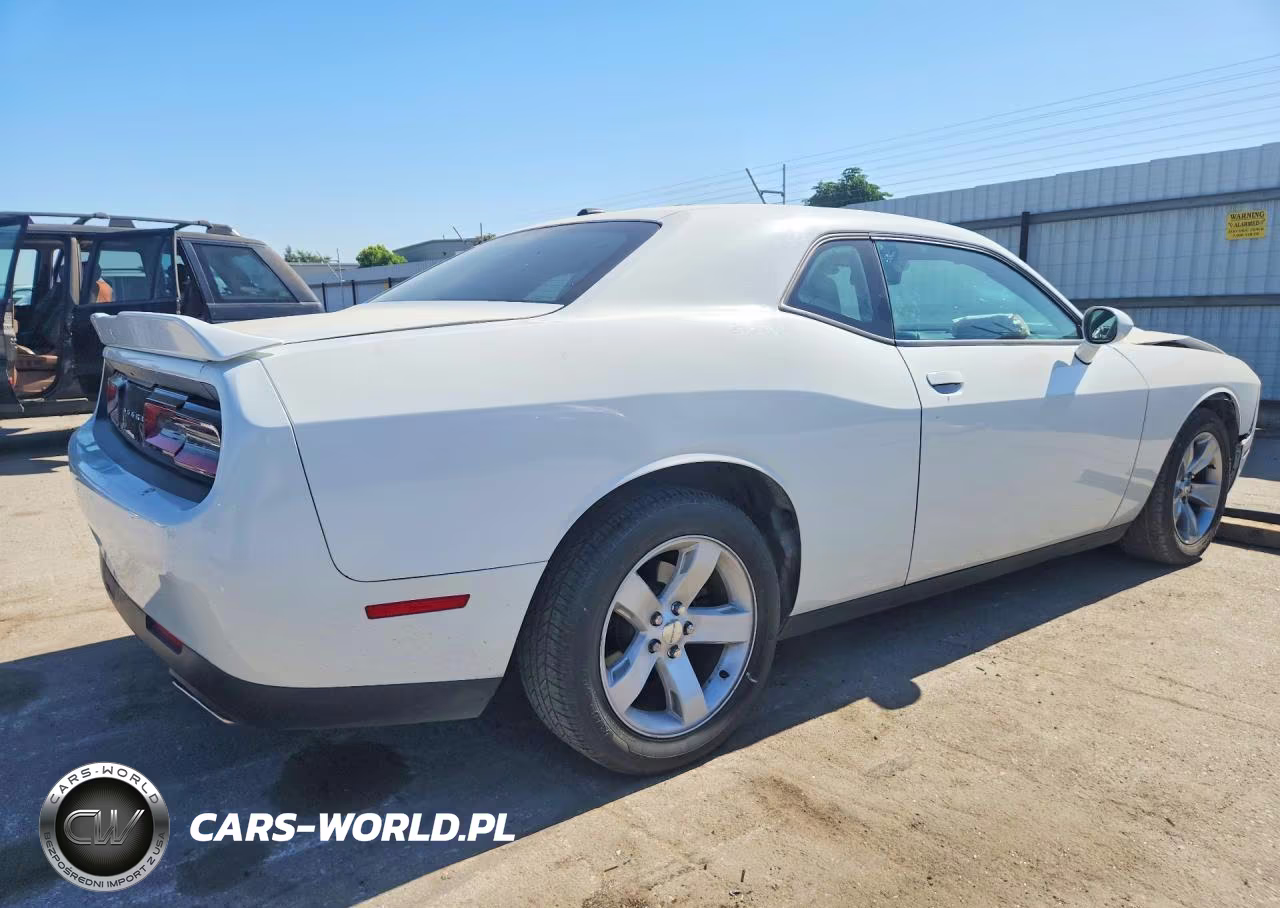 2018 Dodge Challenger Sxt VIN:2C3CDZAG2JH294911 - 3