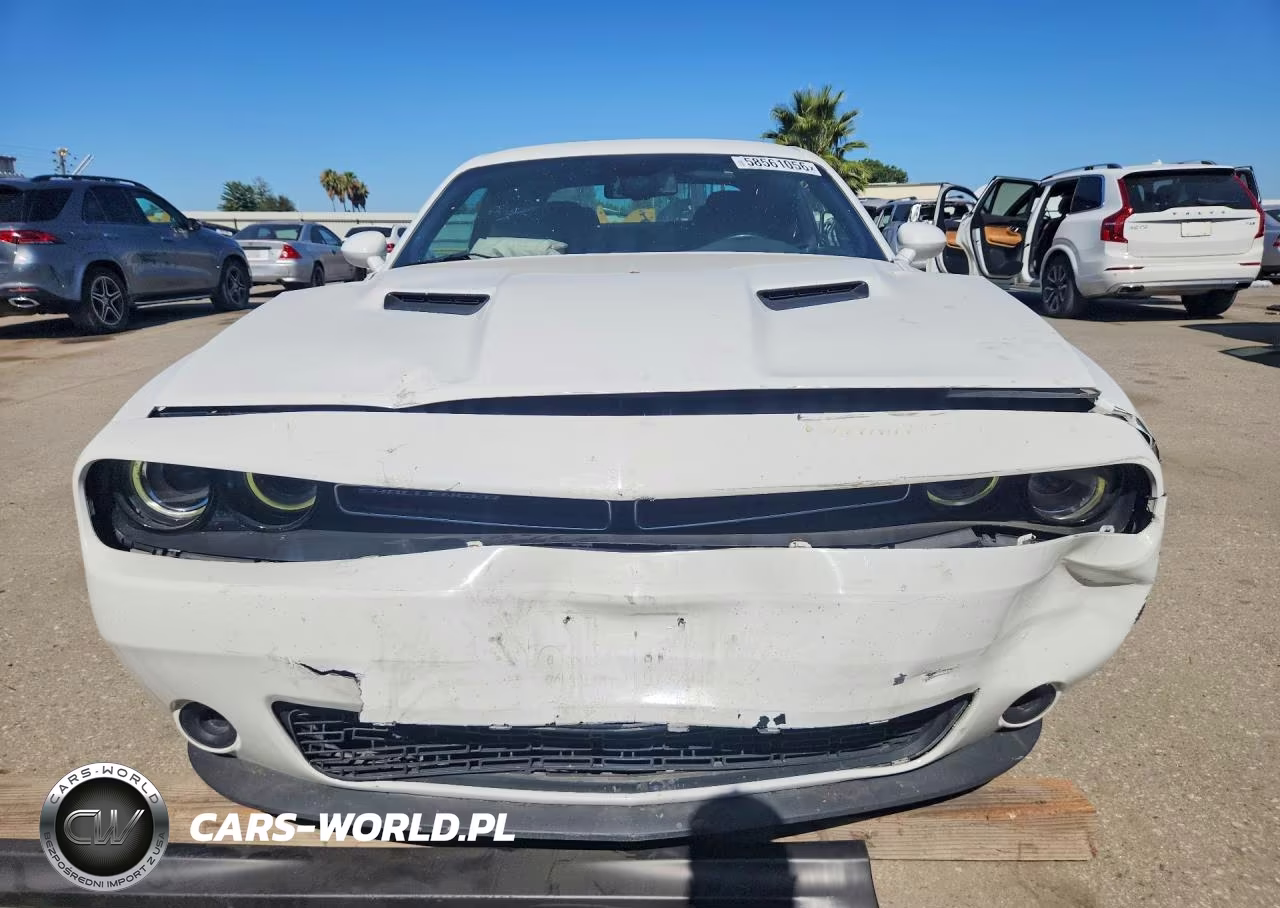 2018 Dodge Challenger Sxt VIN:2C3CDZAG2JH294911 - 5
