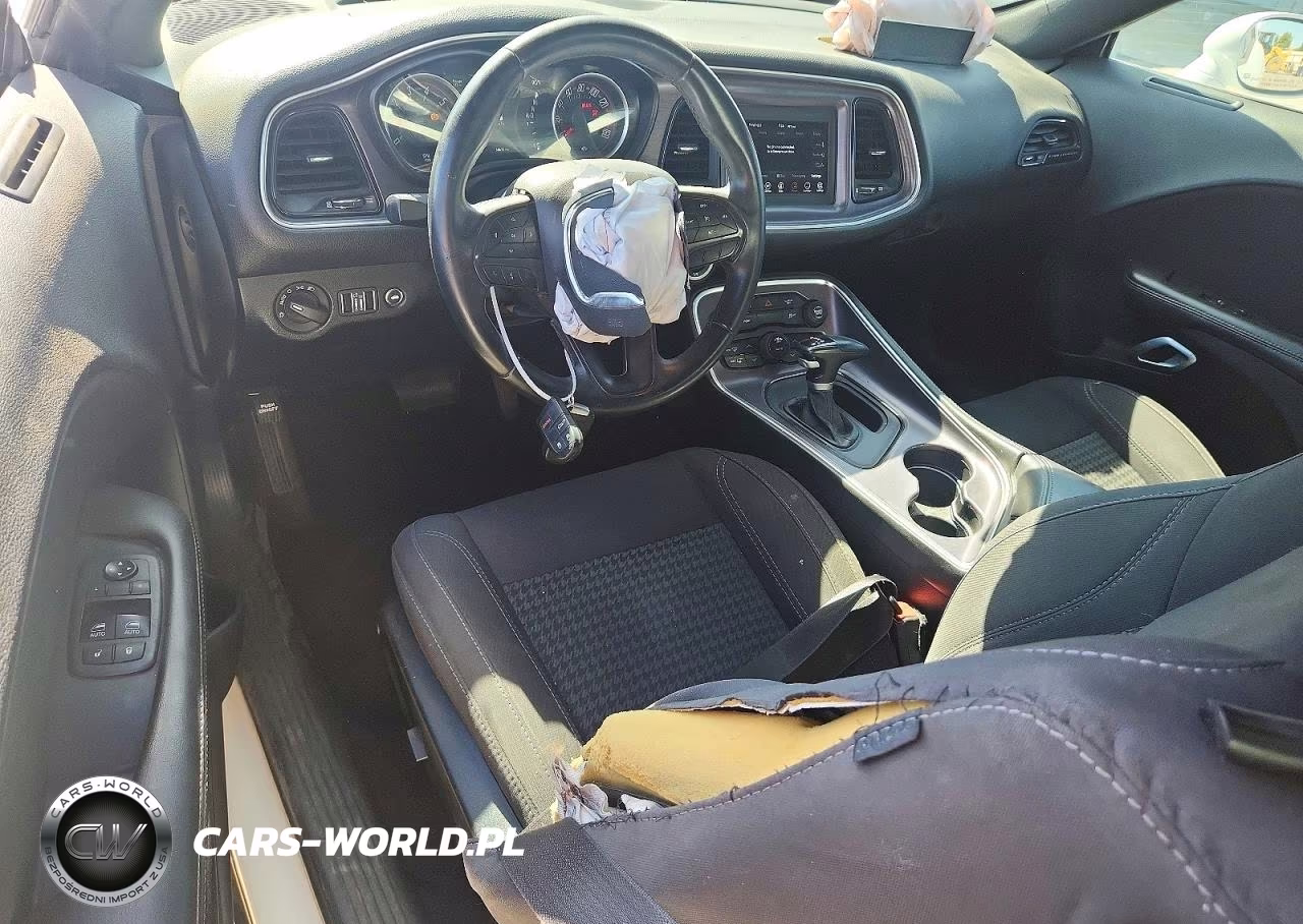 2018 Dodge Challenger Sxt VIN:2C3CDZAG2JH294911 - 8