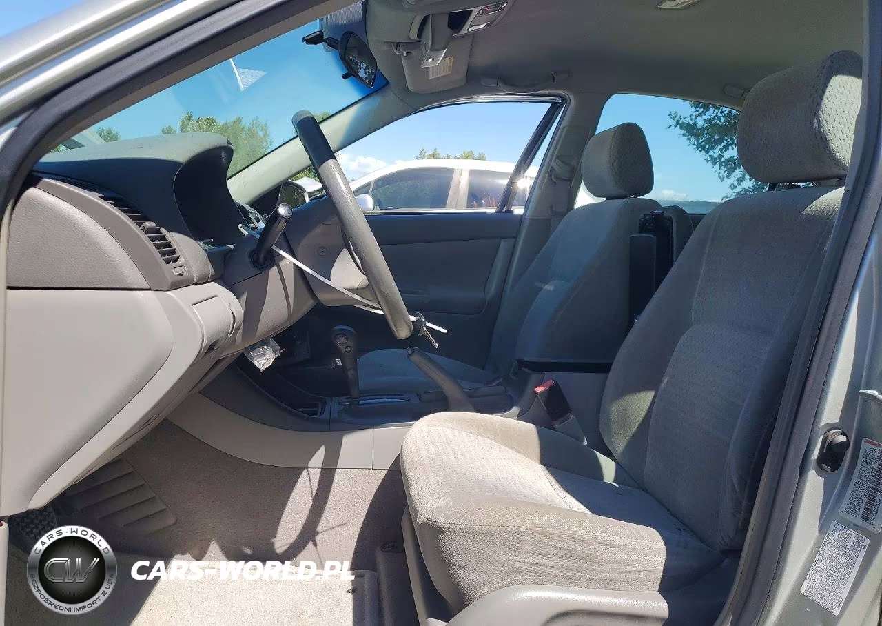 2002 Toyota Camry Le VIN:JTDBE32K720080863 - 7
