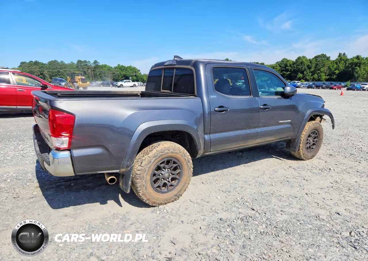2017 Toyota Tacoma Sr5 V6 VIN:3TMCZ5ANXHM072987 - 3