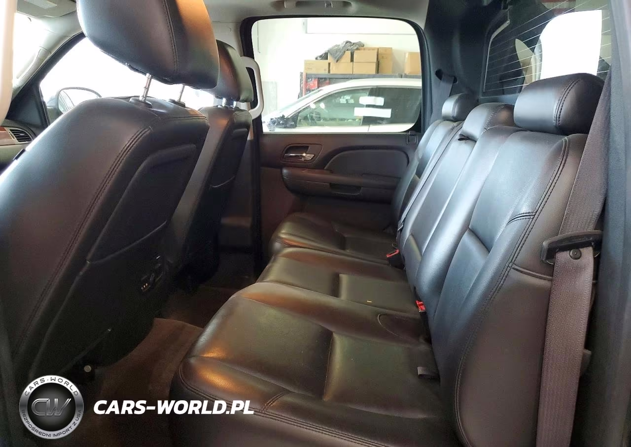2010 Chevrolet Avalanche Ltz VIN:3GNVKGE07AG246503 - 10