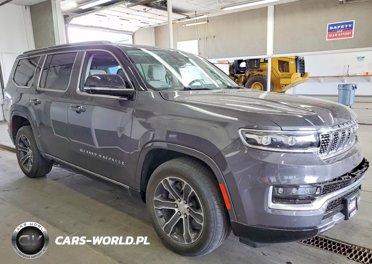 2023 Jeep Grand Wagoneer Series I VIN:1C4SJVEJXPS579419 - 4