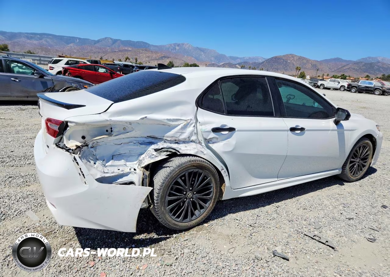 2020 Toyota Camry Se Nightshade VIN:4T1G11AK3LU380140 - 3