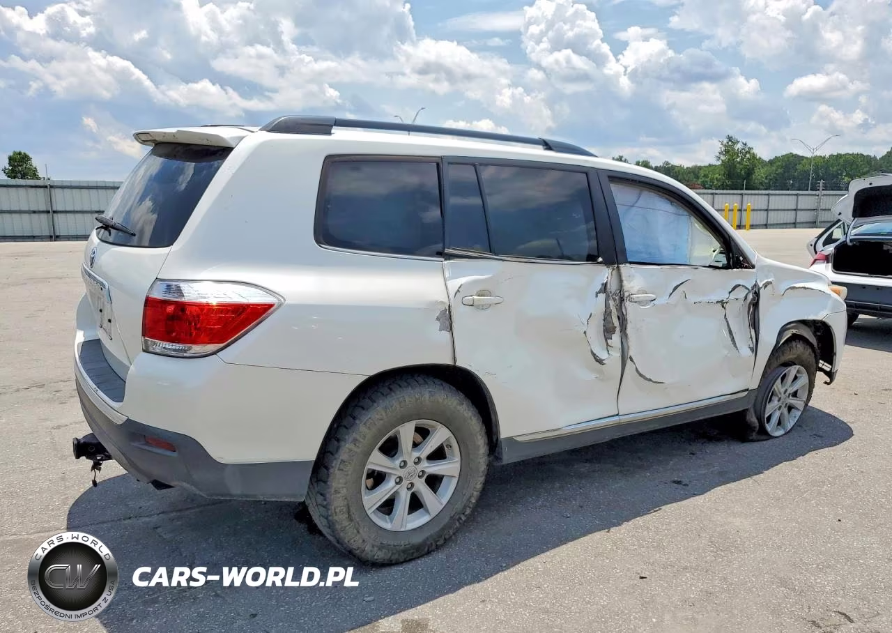 2013 Toyota Highlander Plus VIN:5TDZK3EH2DS142192 - 3