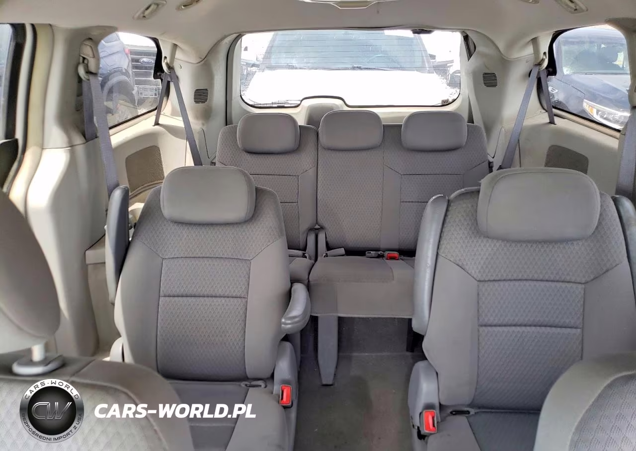 2008 Chrysler Town & Country Touring VIN:2A8HR54P48R652837 - 10