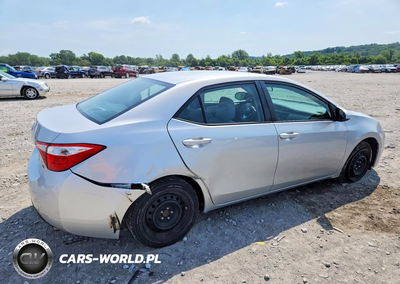2016 Toyota Corolla Le VIN:5YFBURHEXGP475219 - 3