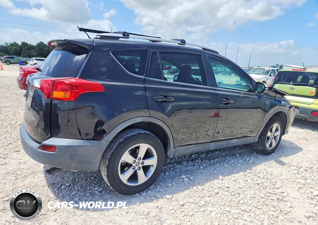 2015 Toyota Rav4 Xle VIN:2T3WFREV2FW213358 - 3