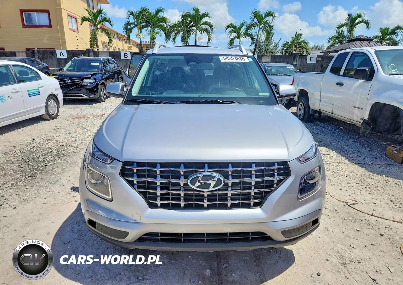 2025 Hyundai Venue Sel VIN:KMHRC8A32SU372047 - 5