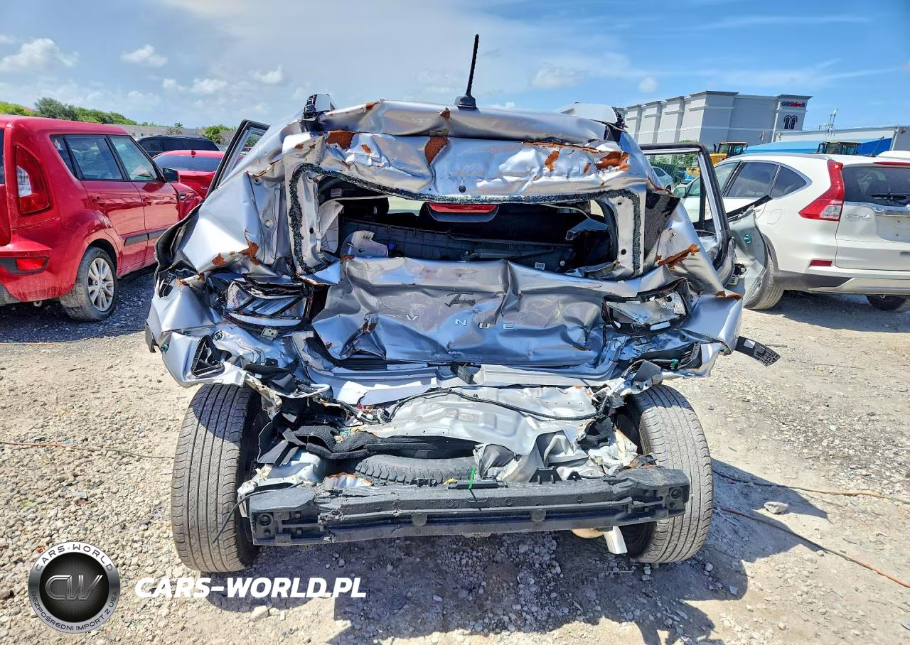 2025 Hyundai Venue Sel VIN:KMHRC8A32SU372047 - 6