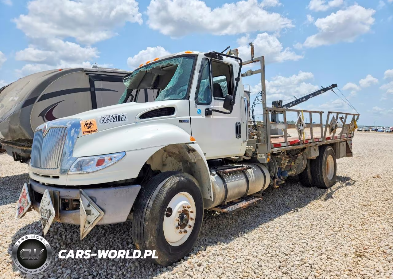 2015 International 4300 Crane Truck