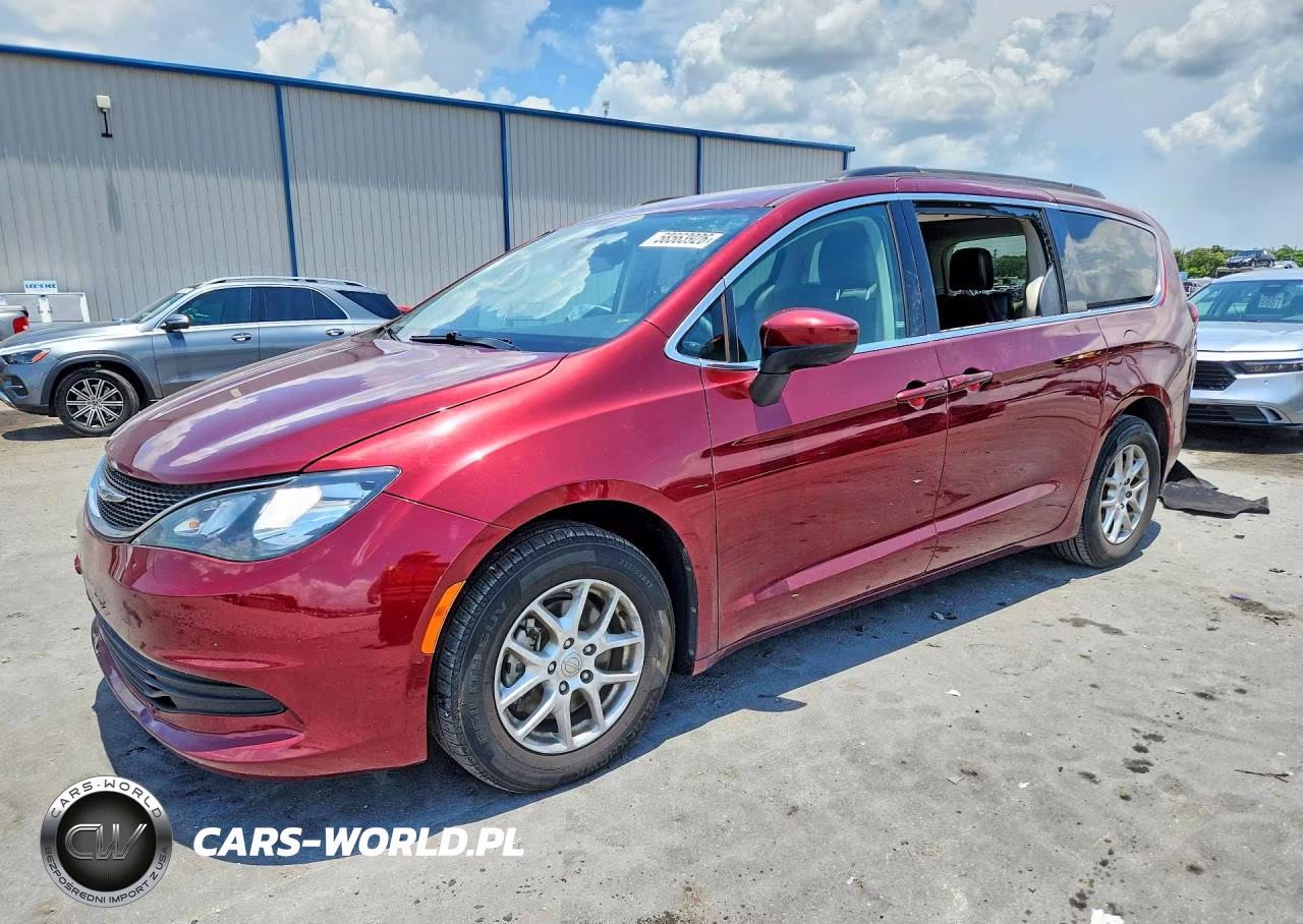 2020 Chrysler Voyager Lxi – zdjęcie 1 z 13