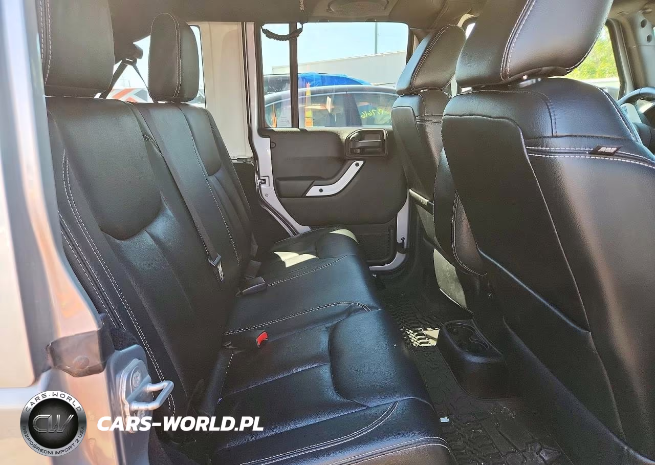 2014 Jeep Wrangler Unlimited Sahara VIN:1C4HJWEG3EL170786 - 10