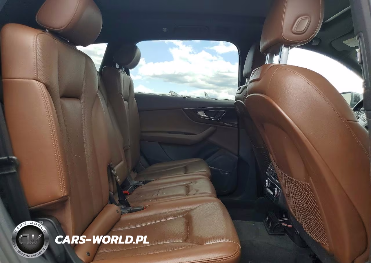 2017 Audi Q7 Premium Plus VIN:WA1LAAF78HD027143 - 11