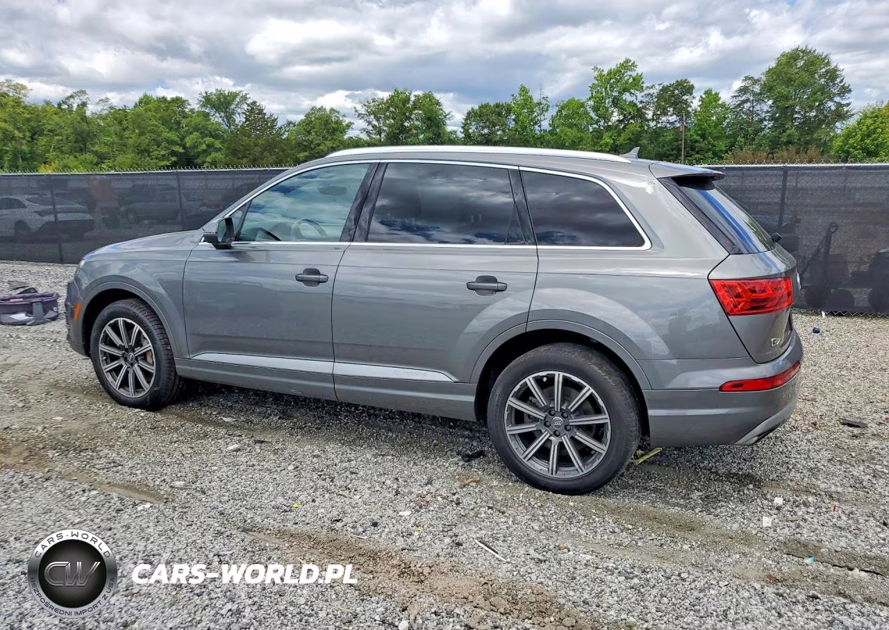 2017 Audi Q7 Premium Plus VIN:WA1LAAF78HD027143 - 2