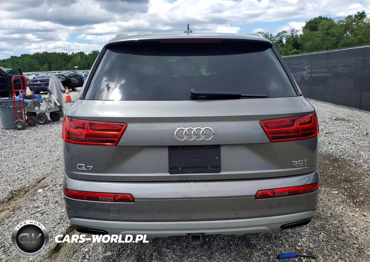 2017 Audi Q7 Premium Plus VIN:WA1LAAF78HD027143 - 6