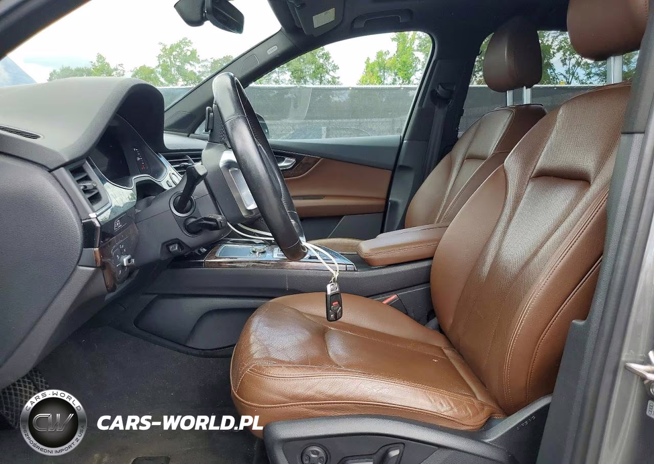 2017 Audi Q7 Premium Plus VIN:WA1LAAF78HD027143 - 7