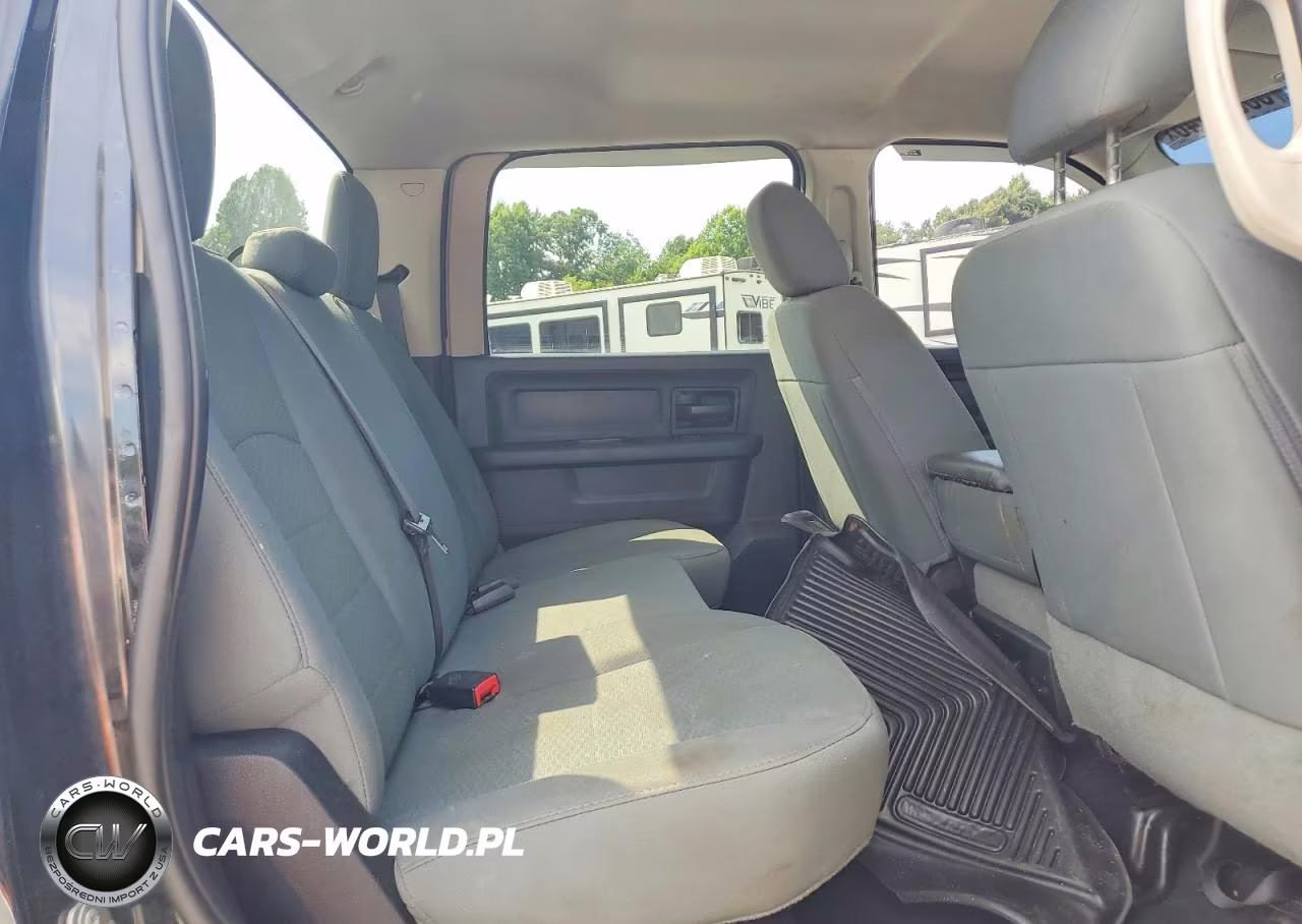 2018 Ram 2500 St VIN:3C6UR5CL9JG359751 - 10
