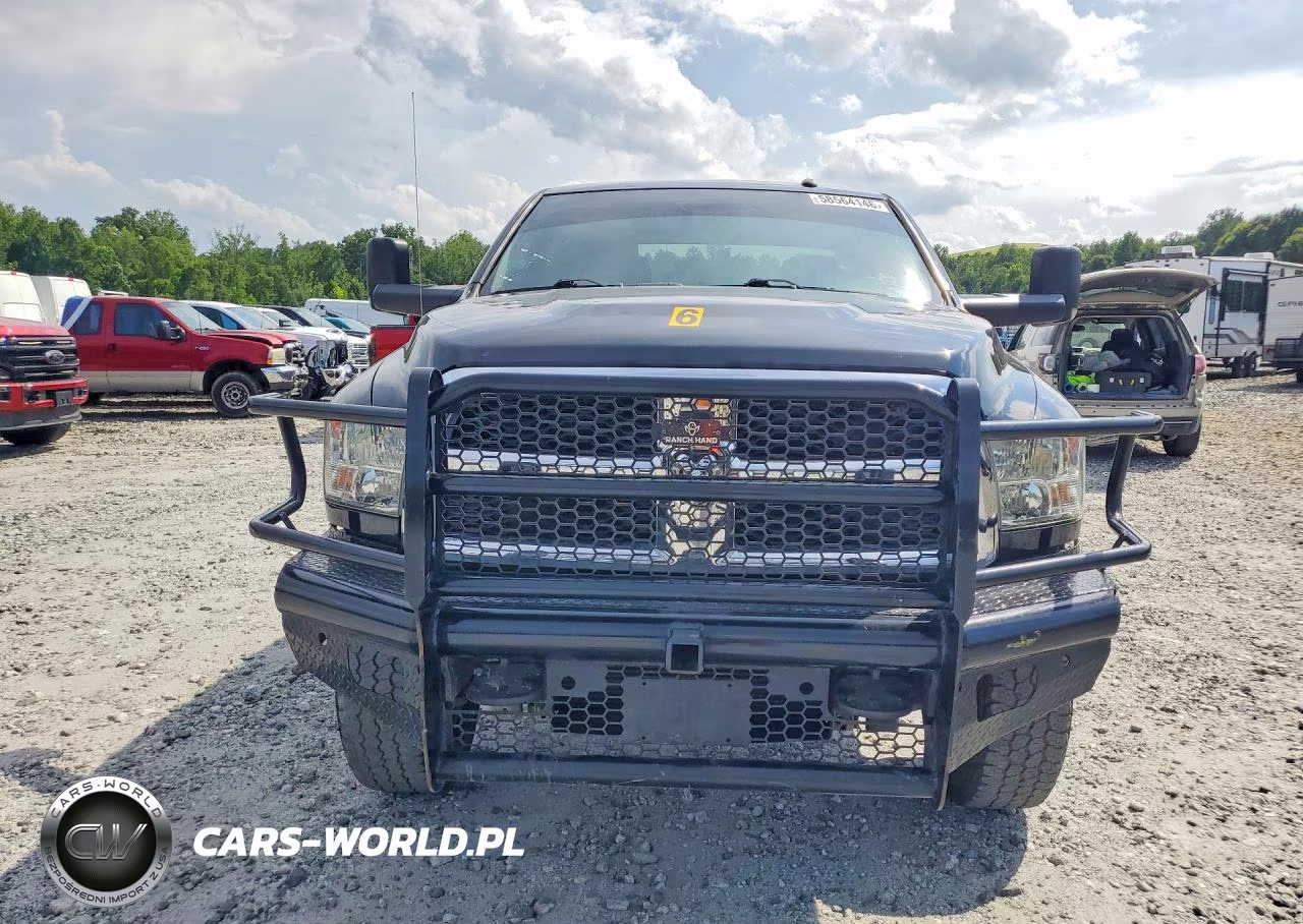 2018 Ram 2500 St VIN:3C6UR5CL9JG359751 - 5