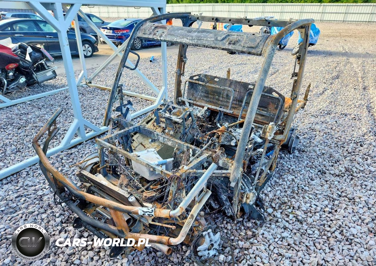 2020 John Deere Utility Vehicle VIN:1M0835RAALM031515 - 2