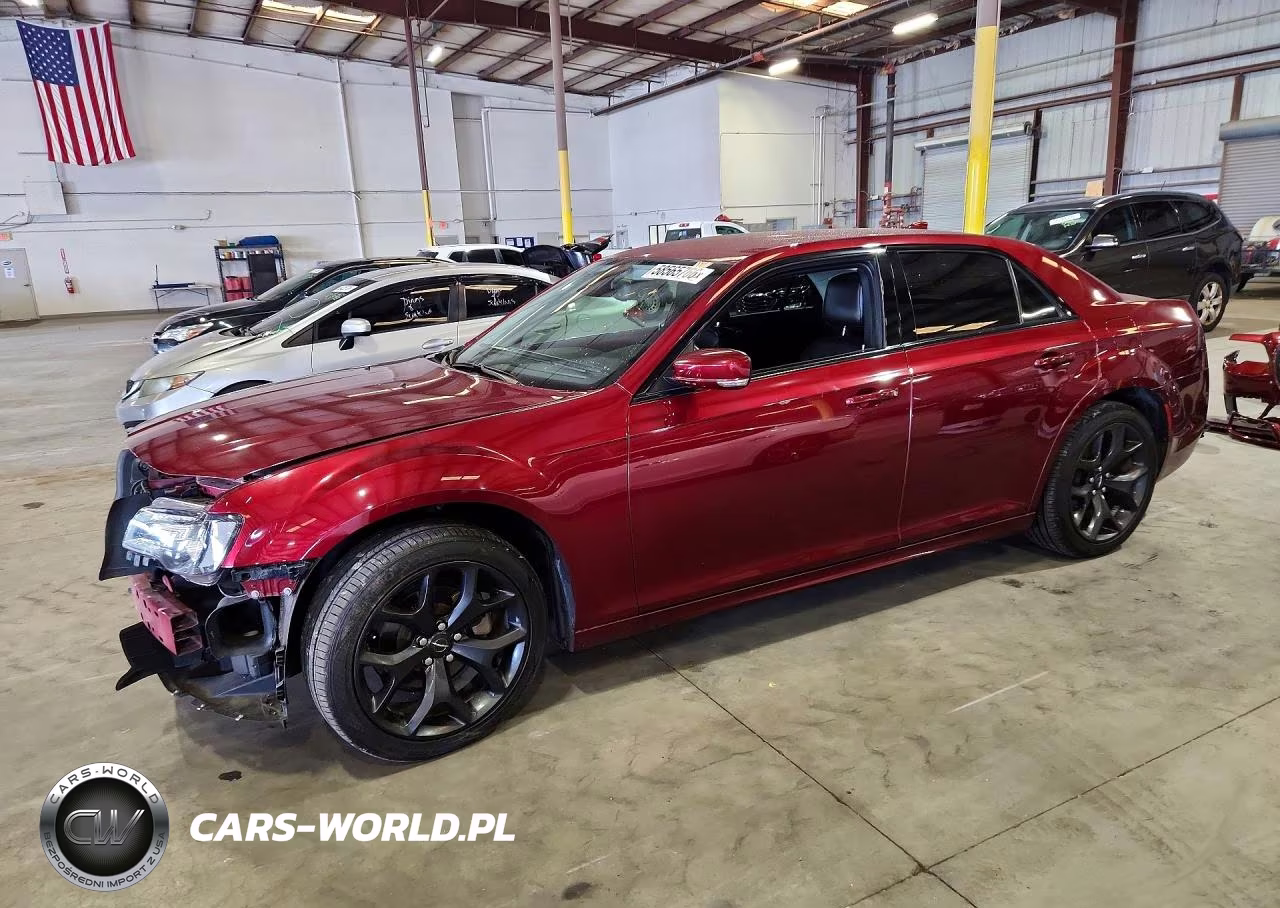 2021 Chrysler 300 Touring – zdjęcie 1 z 13