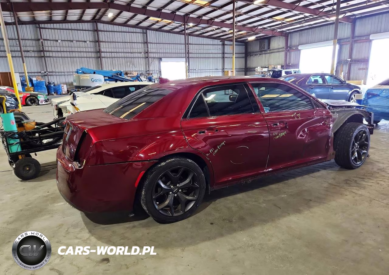 2021 Chrysler 300 Touring VIN:2C3CCAAG3MH661615 - 3