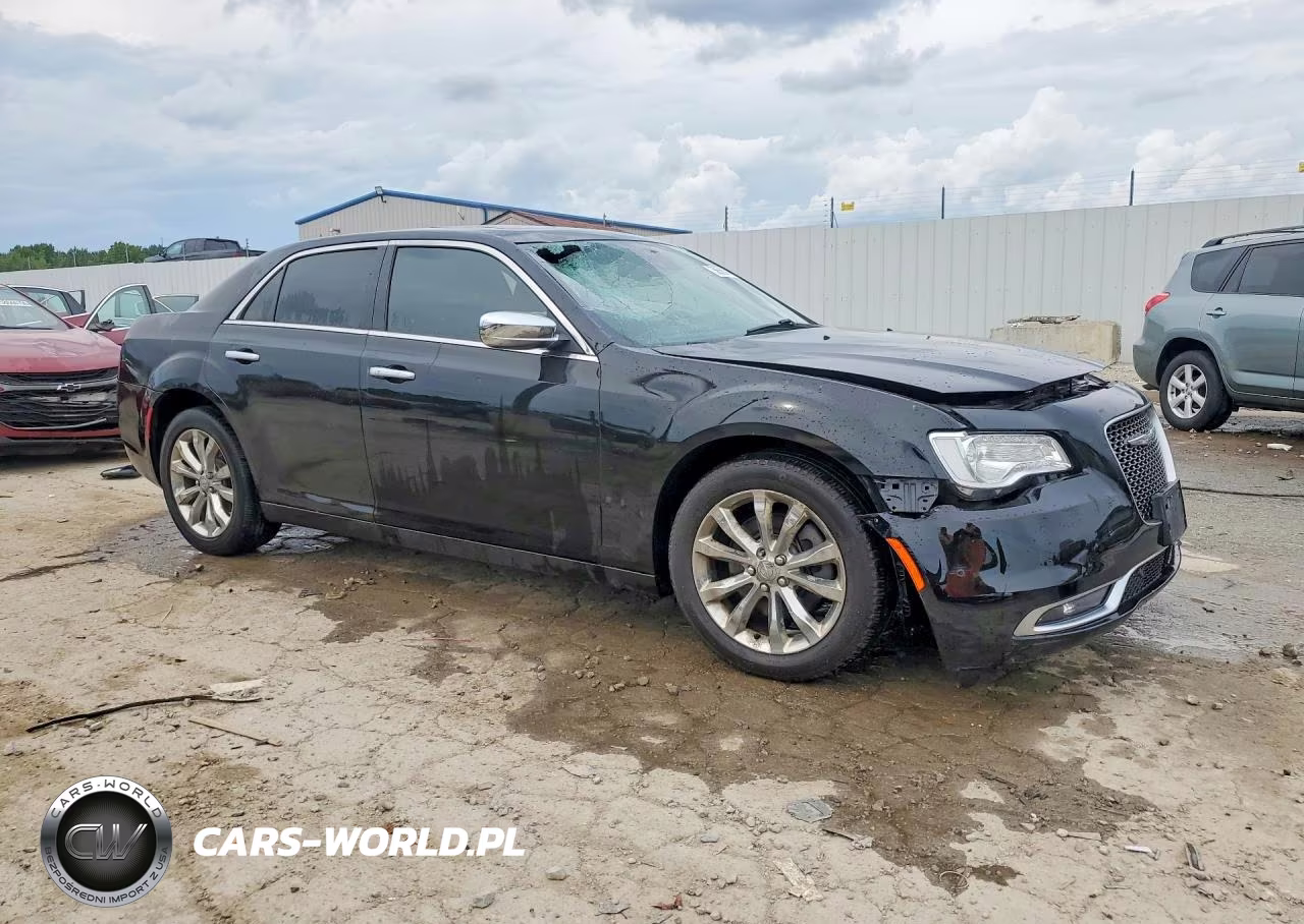 2015 Chrysler 300C Platinum VIN:2C3CCASG7FH773142 - 4