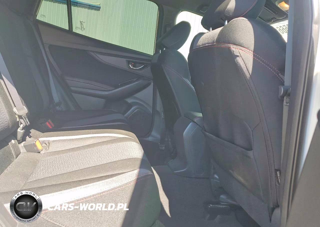 2018 Subaru Impreza Sport VIN:4S3GTAK68J3725746 - 10