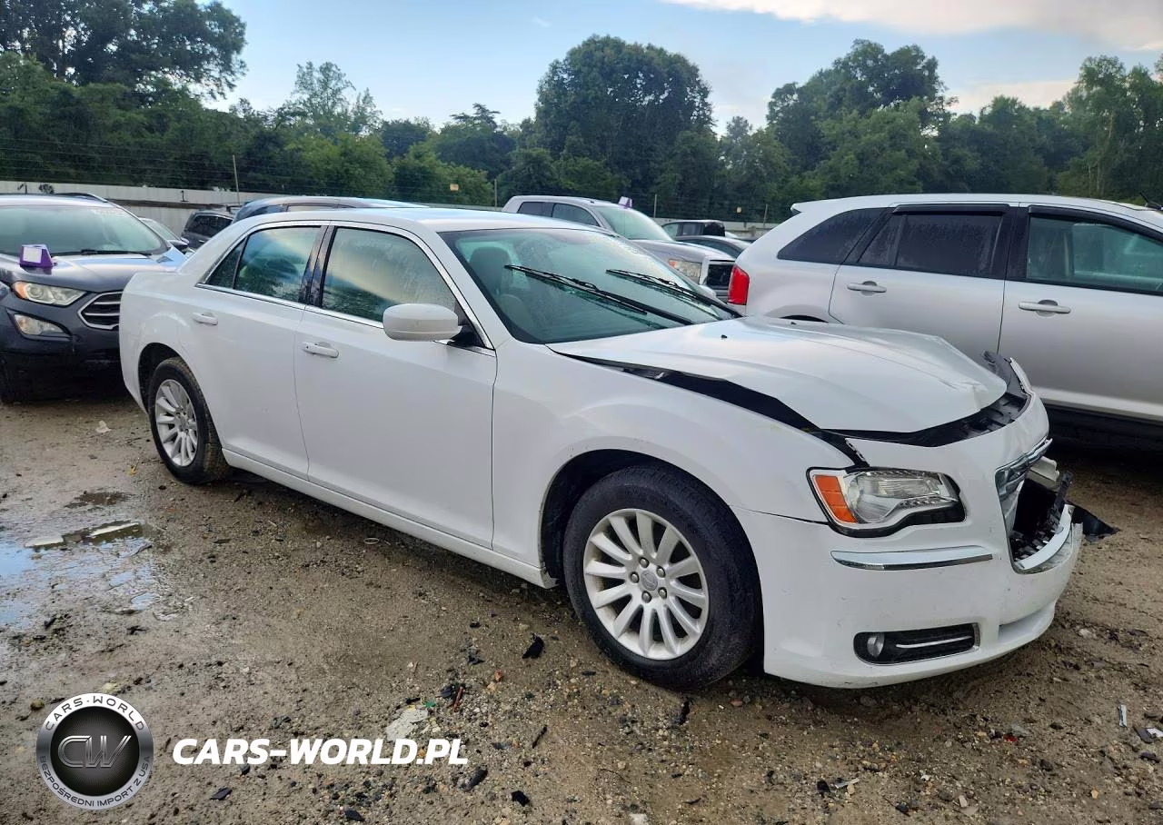 2014 Chrysler 300 VIN:2C3CCAAG1EH220907 - 4