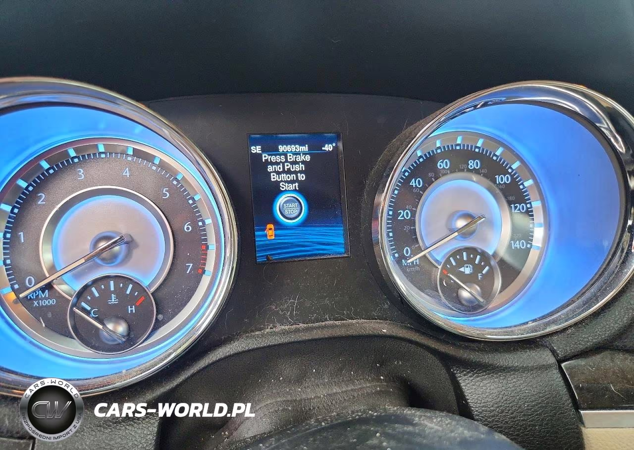 2014 Chrysler 300 VIN:2C3CCAAG1EH220907 - 9