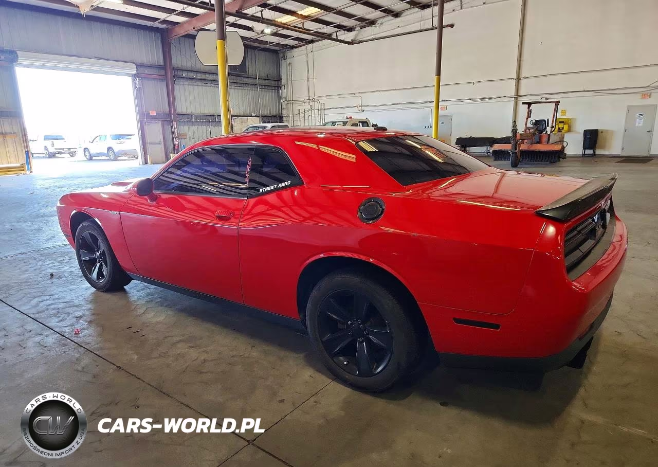 2018 Dodge Challenger Sxt VIN:2C3CDZAG2JH130834 - 2