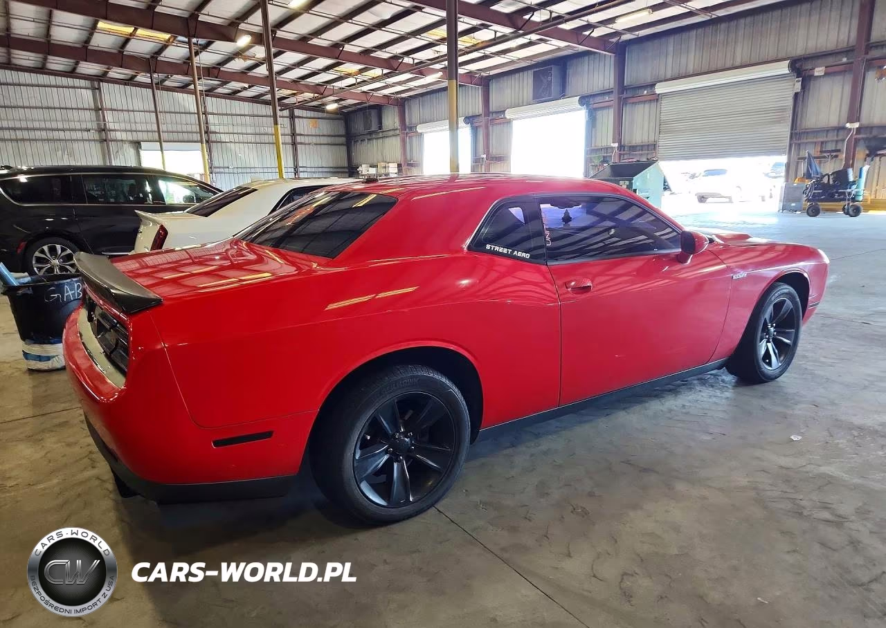 2018 Dodge Challenger Sxt VIN:2C3CDZAG2JH130834 - 3