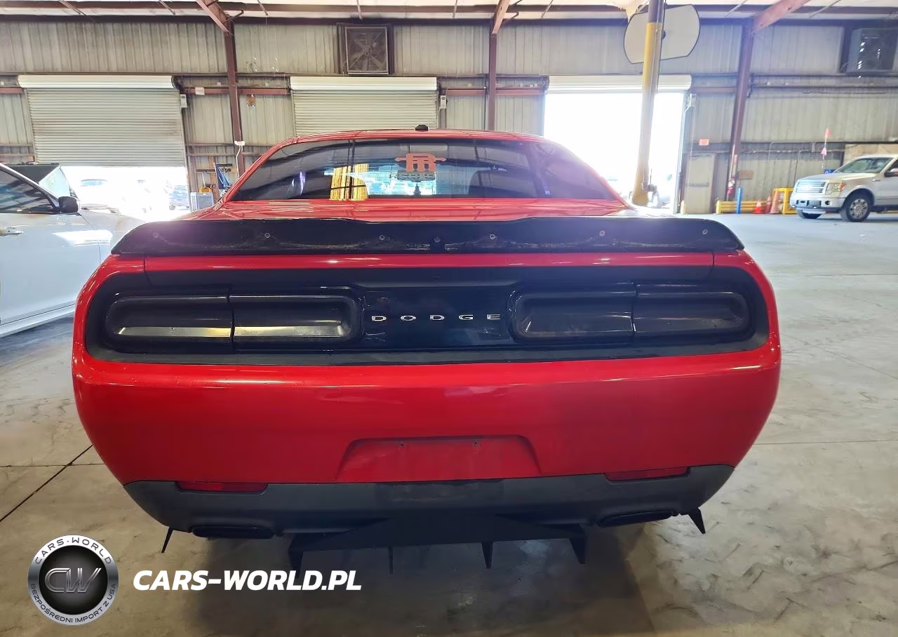 2018 Dodge Challenger Sxt VIN:2C3CDZAG2JH130834 - 6