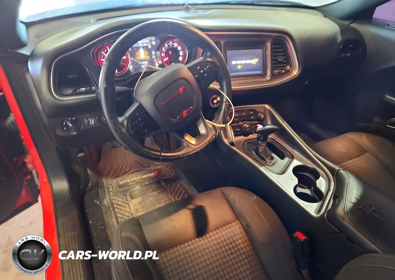 2018 Dodge Challenger Sxt VIN:2C3CDZAG2JH130834 - 8