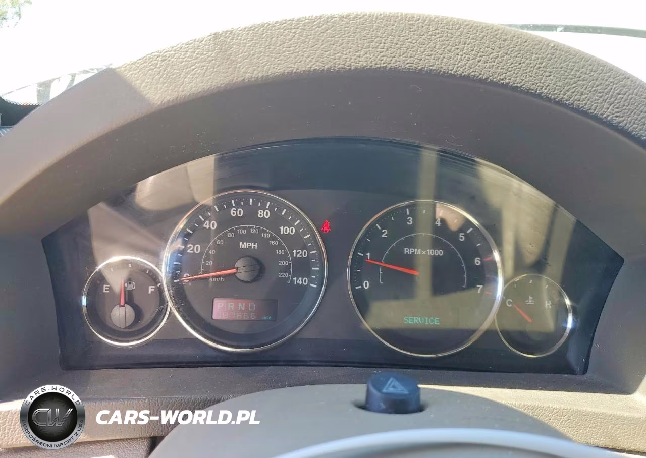 2007 Jeep Grand Cherokee Laredo VIN:1J8HR48P37C585675 - 9