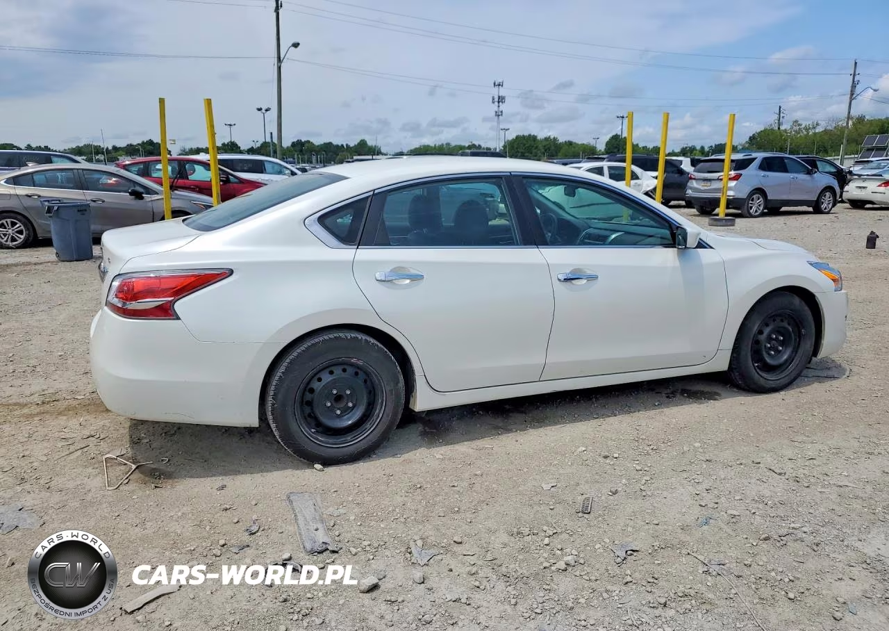 2015 Nissan Altima 2.5 S VIN:1N4AL3AP6FC118527 - 3