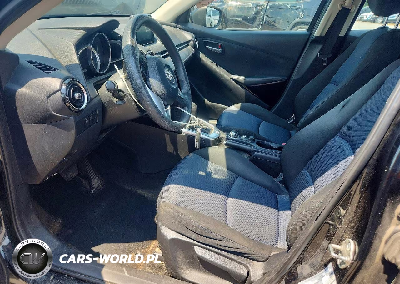 2018 Toyota Yaris Ia Base VIN:3MYDLBYV7JY306254 - 7
