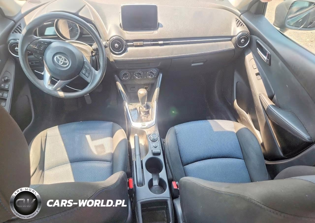 2018 Toyota Yaris Ia Base VIN:3MYDLBYV7JY306254 - 8
